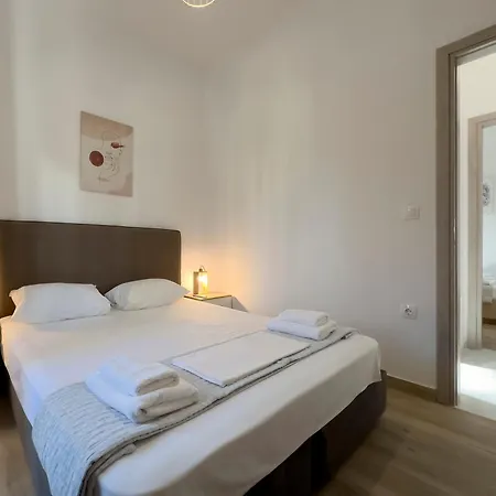 Monterey A1 Modern 54 Sqm Apt In Paleo Faliro-2